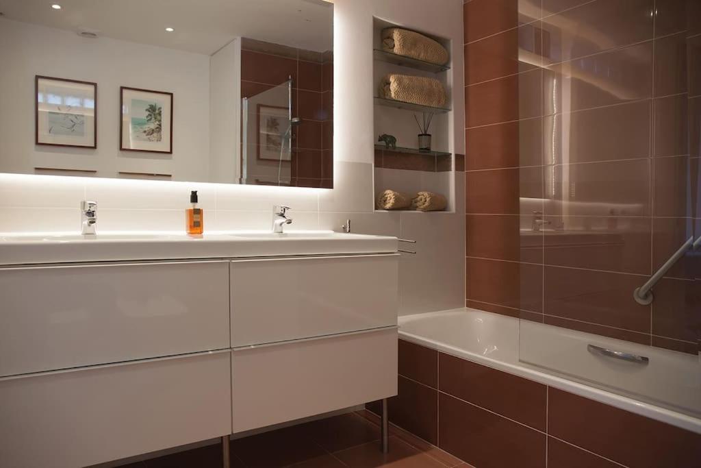 Appartement Superb Townhouse In Golden Mile à Marbellac Extérieur photo